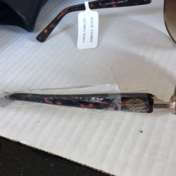 VINCE CAMUTO Aviator Sunglasses - Picture 5 of 5